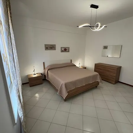 Castelforte House アパート